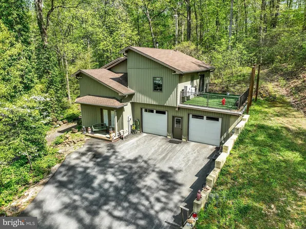 127 Halls Rd, Red Lion, PA 17356