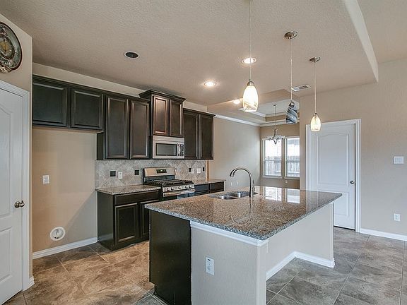4th image of 17323 Aldenwilds Ln