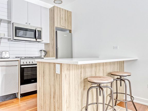 5th image of 4740 N Winthrop Ave #223