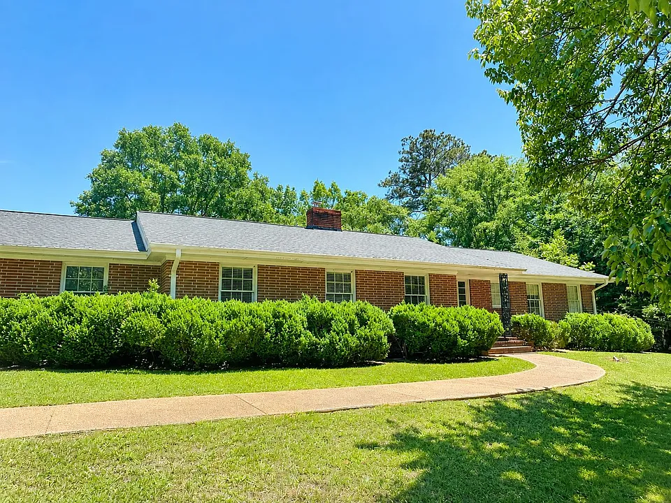 560 Riverview Rd