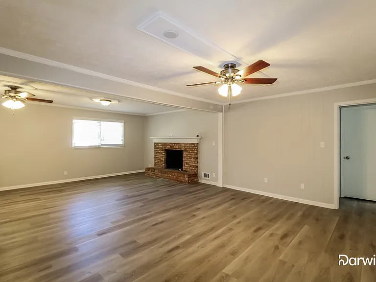 1634 Rhonda Ln — Photo 7