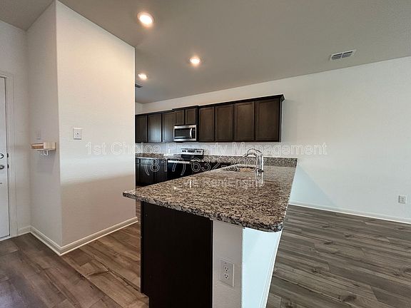 5th image of 112 Cactus Creek Trl