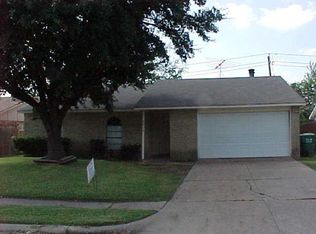 5816 Maple Ln, Rowlett, TX 75089