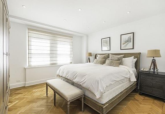 2nd image of 160 Central Park S #456