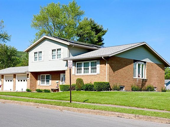3rd image of 800 Cypress St