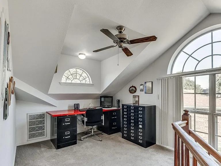 629 Montreal Dr — Photo 18