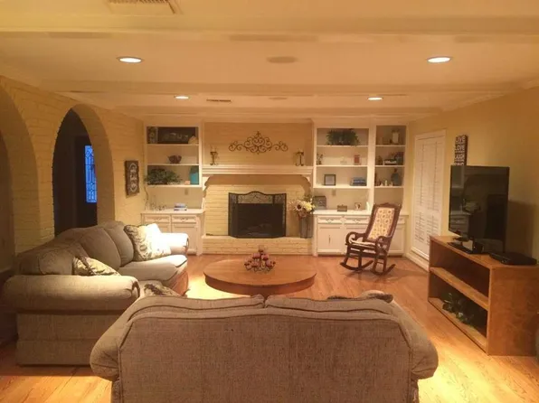 5810 Olympia Fields Ln, Houston, TX 77069