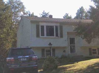 48 Oakwood Blvd, Plainfield, CT 06374