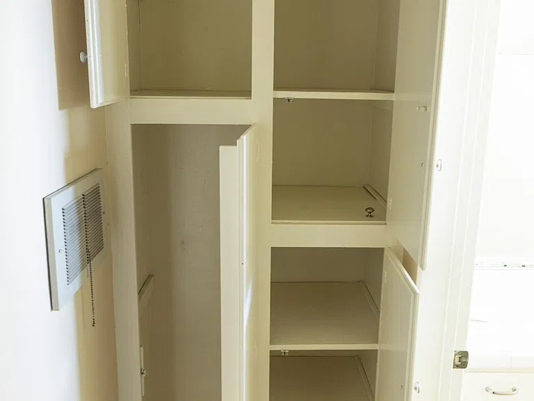 8740 Owensmouth Ave #14 — Photo 5