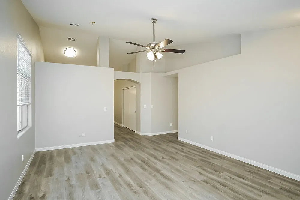 4 bed, 2.0 bath, 1636 sqft, $3,180 — Photo 3