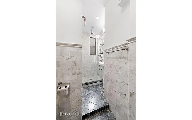 Rented by Douglas Elliman | media 15