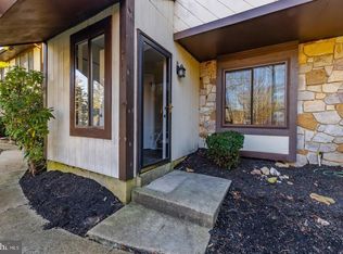 1210 Thackery Ct, Sicklerville, NJ 08081