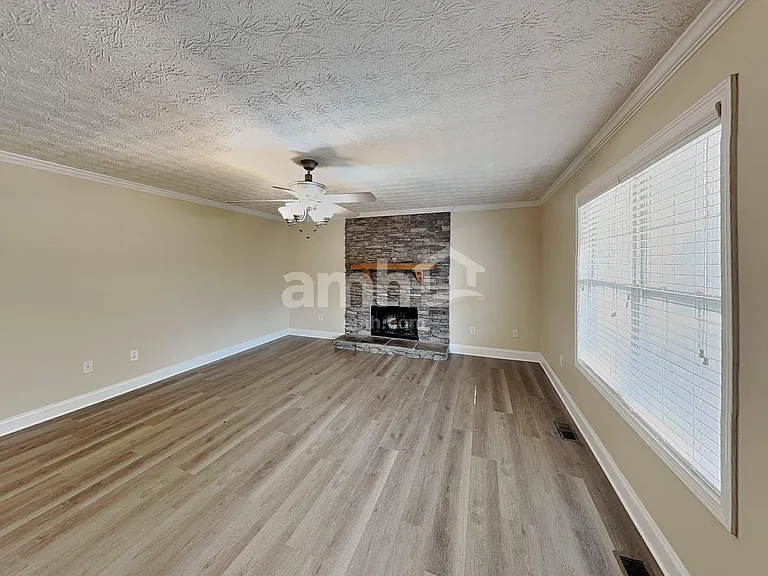887 Kendall Park Dr — Photo 6
