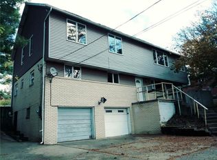 301 McCaffrey Dr, Coraopolis, PA 15108