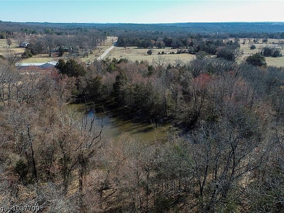 4th image of 1 Hobbtown Rd