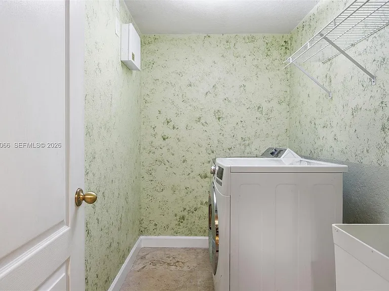 16781 SW 38th St — Photo 21