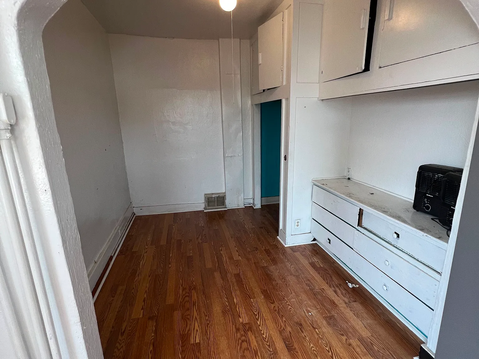 Studio, 500 sqft, $849 — Photo 4