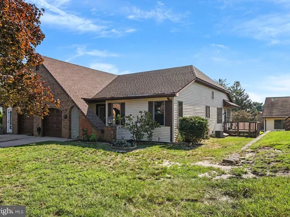 13 Elm Rd, Manahawkin, NJ 08050
