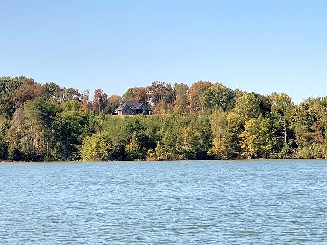 1st image of 170 White Ln