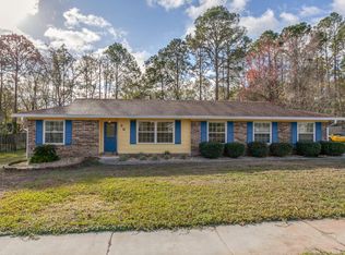 26 Canterbury Ct, Orange Park, FL 32065