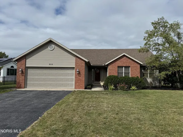 908 Tarra Oaks Dr, Findlay, OH 45840