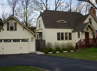 1161 Green Bay Rd, Highland Park, IL 60035