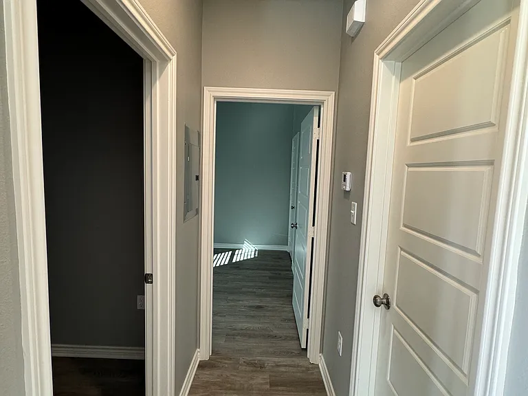 572 Ivy Ln — Photo 5