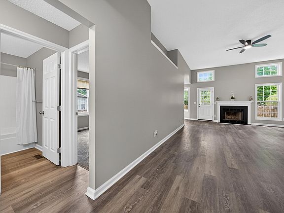 4th image of 2119 Charny Dr