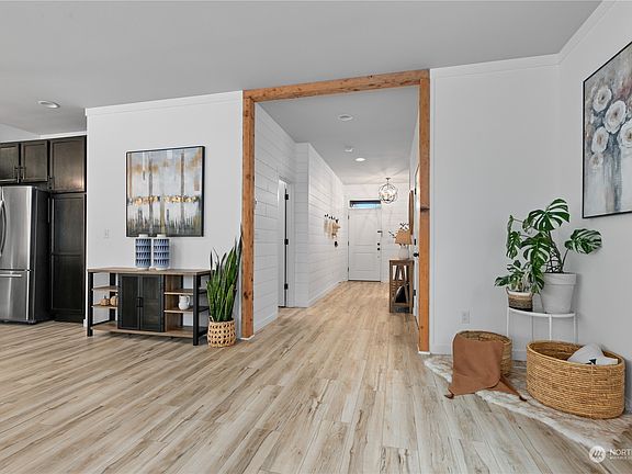 5th image of 2032 119th Avenue SE