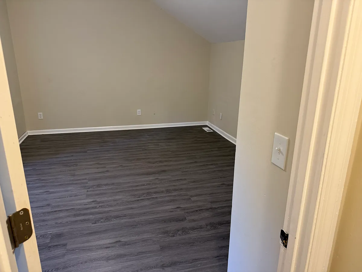 Building Photo - 888 Timbercrest Ct
