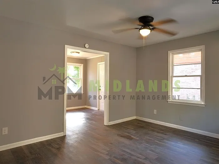 3 bed, 1.0 bath, 930 sqft, $1,200 — Photo 4
