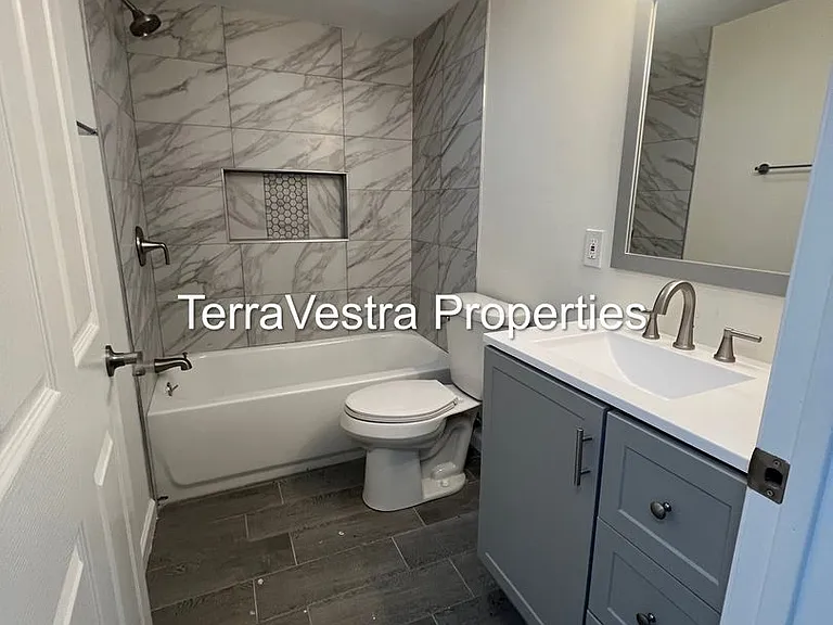 107 Lincoln Rd — Photo 9