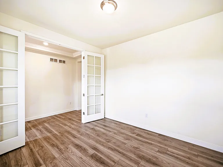 10054 E 59th Ave — Photo 6