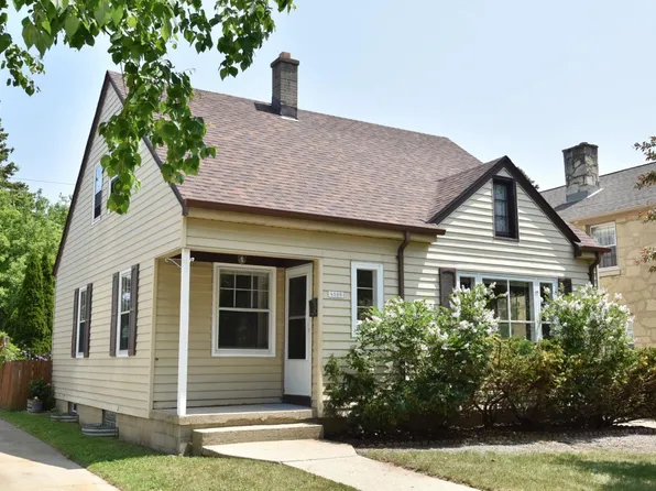 4528 North Woodruff AVENUE, Shorewood, WI 53211