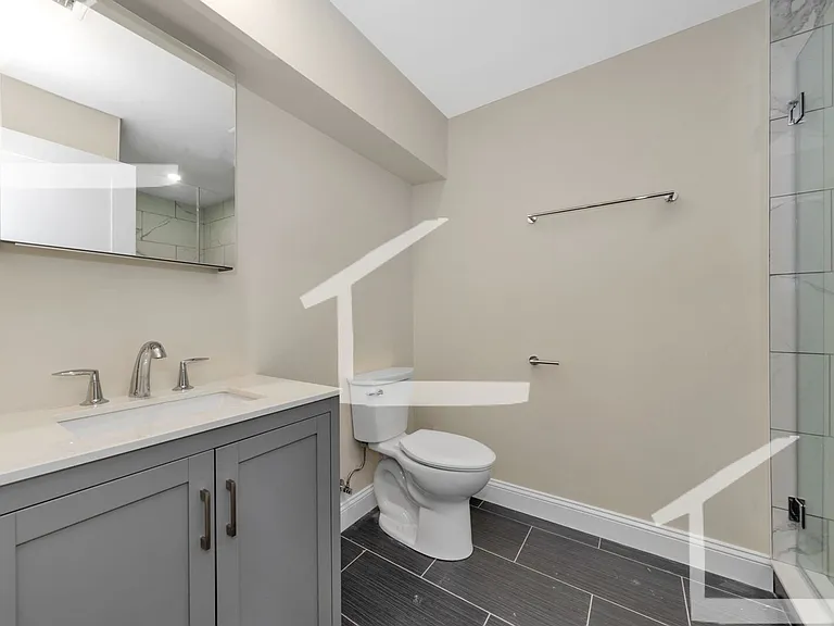 157 4th St #1 — Photo 33