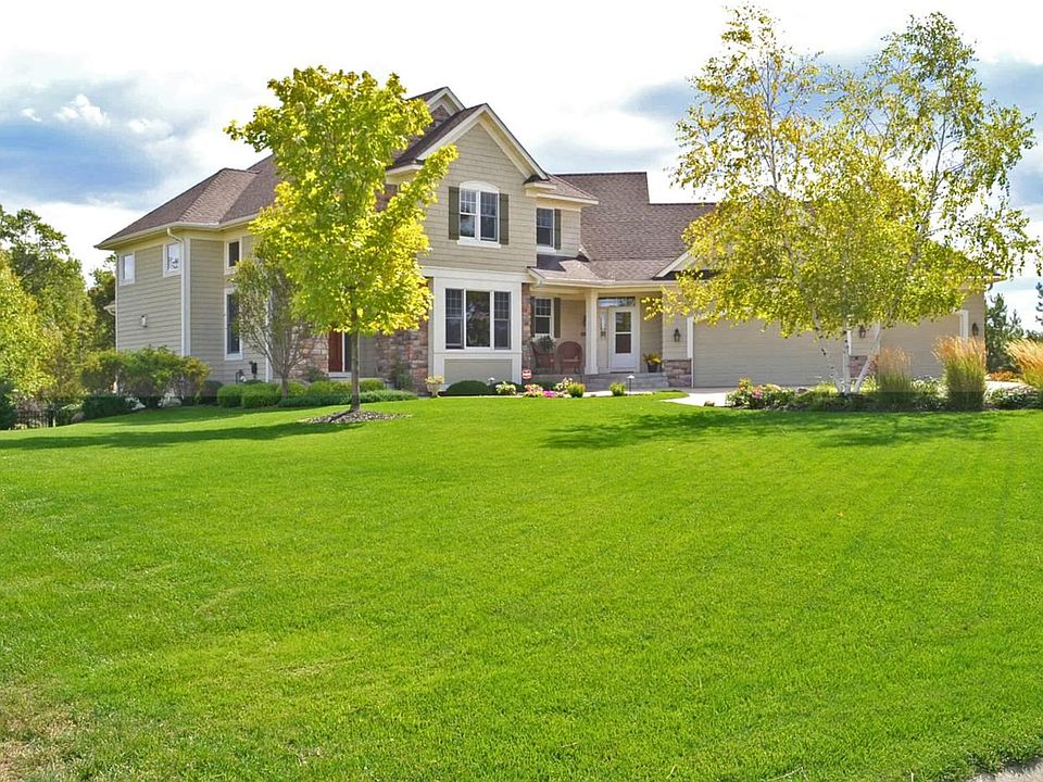 1st image of 14 Creekside Ln