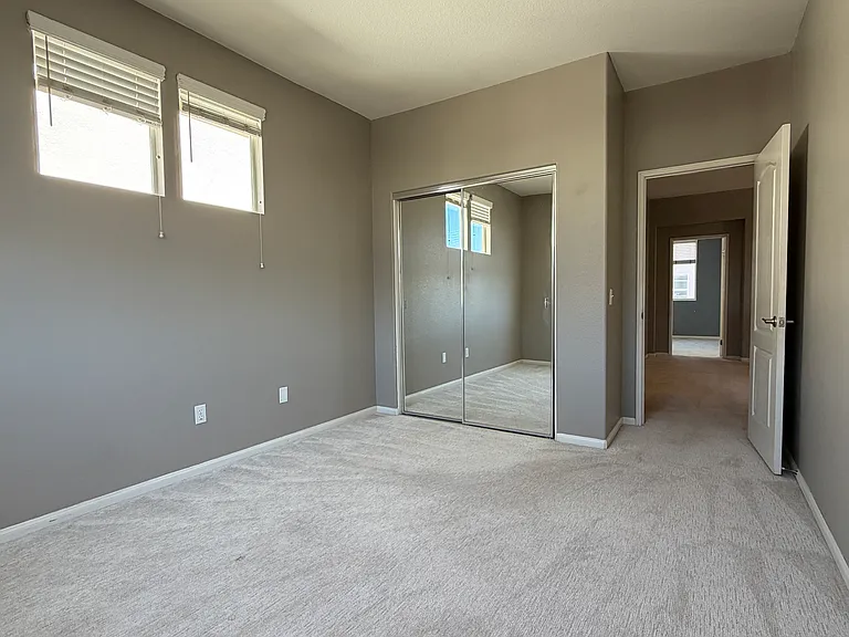 4725 Driftwood Way — Photo 33
