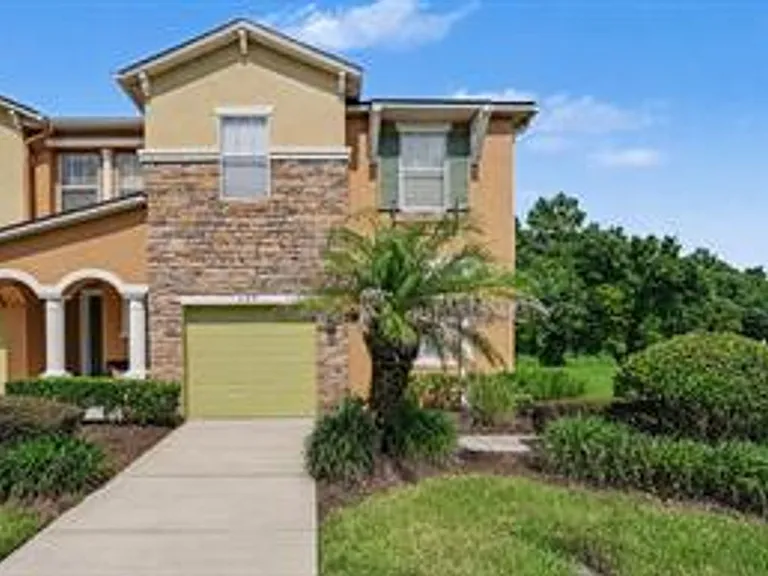 599 Lake Eagle Ln — Photo 1