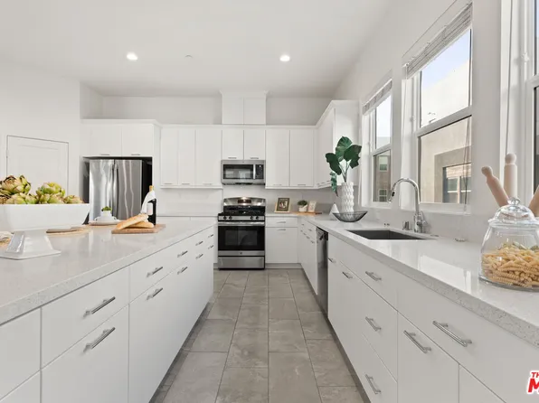 939 E Mason Ln APT 59, Anaheim, CA 92805