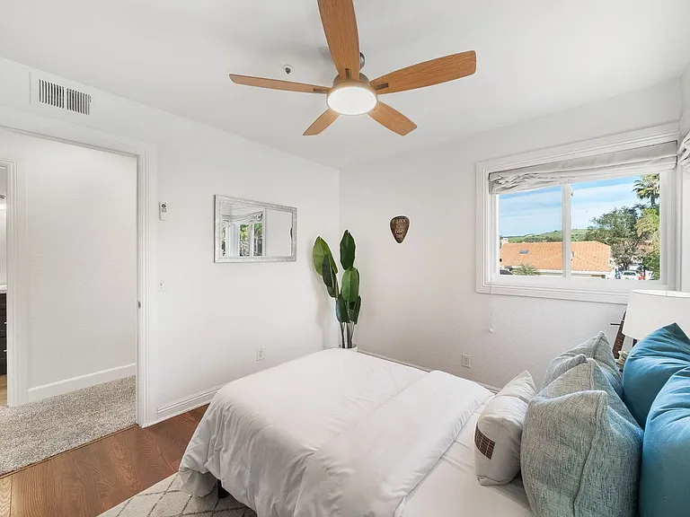 1205 Cerca — Photo 44