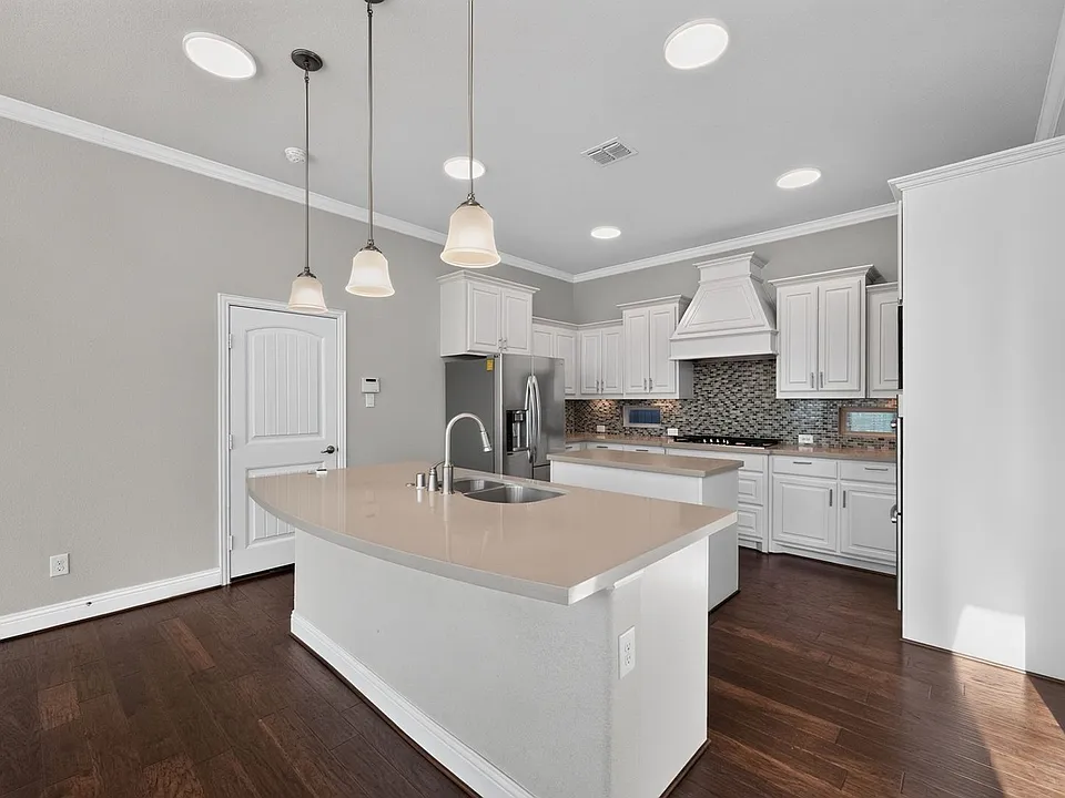 3716 Carlsbad Way