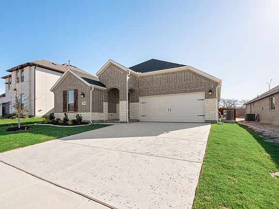 3rd image of 16508 Hydrangea Rd