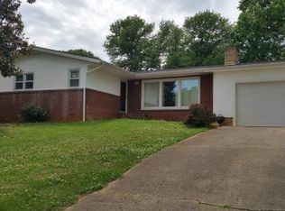 315 Ashville Ave, Mount Carmel, TN 37645