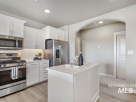 5th image of 2586 E McIntosh Block #6-lot 112