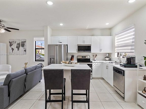 5th image of 10523-10523 W 33rd Ct