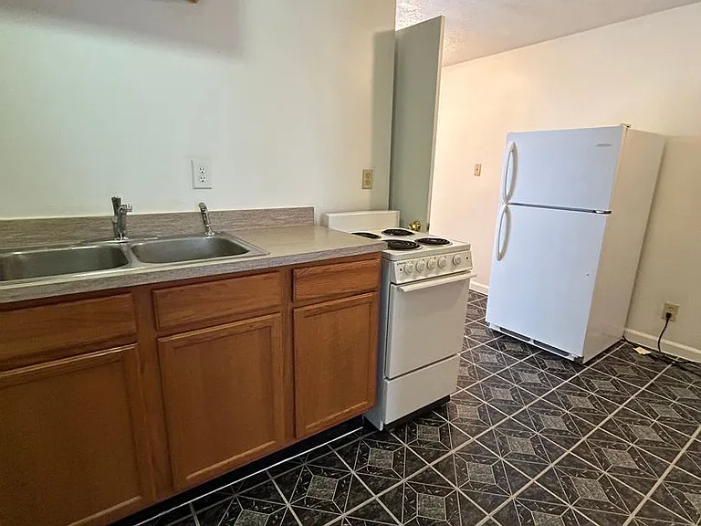1402 Alabama St — Photo 17