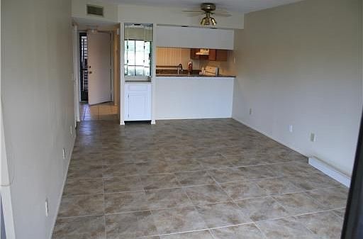 4th image of 309 Woodlake Wynde