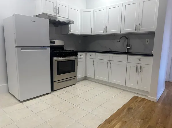 16112 71st Ave, Fresh Meadows, NY 11365
