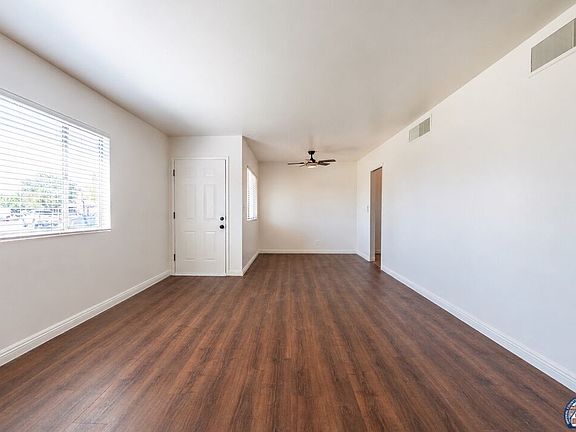 4th image of 720 Circle Dr