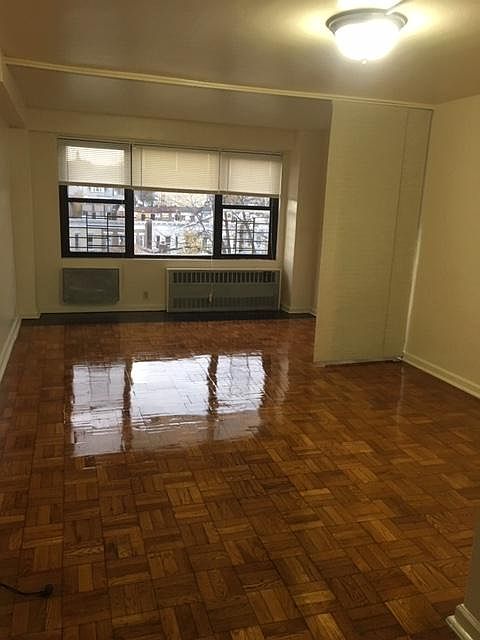 1st image of 16633 89th Ave APT 6J